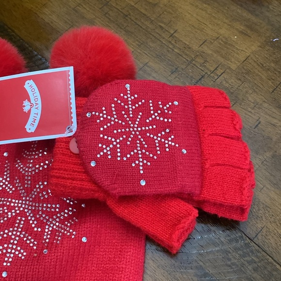 Snowflake Hat and Mittens Set for Kids - Picture 4 of 7